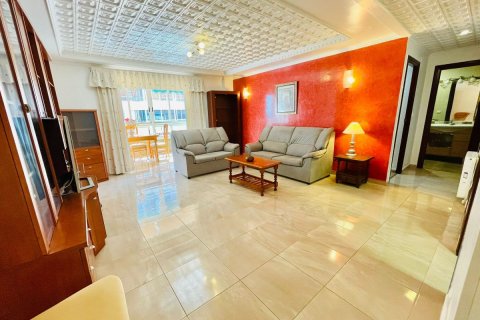 Apartment à vendre à Torrevieja, Alicante, Espagne, 3 chambres, 90 m2 No. 58681 - photo 2