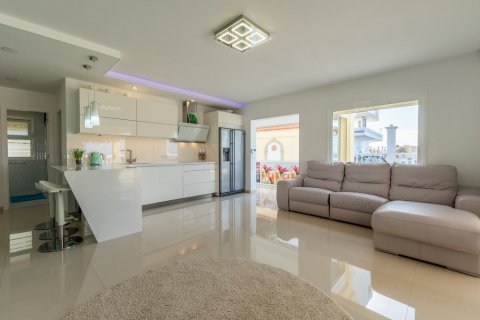 Villa à vendre à Santa Cruz de Tenerife, Tenerife, Espagne, 3 chambres, 81 m2 No. 58653 - photo 9