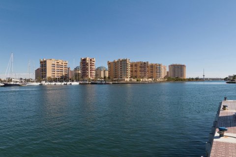 Apartment à vendre à La Manga del Mar Menor, Murcia, Espagne, 2 chambres, 92 m2 No. 58590 - photo 1