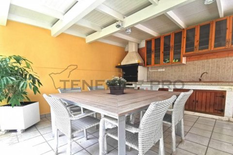 Villa à vendre à Adeje, Tenerife, Espagne, 8 chambres, 380 m2 No. 57828 - photo 7