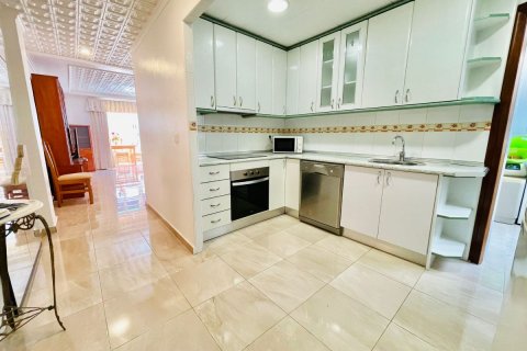 Apartment à vendre à Torrevieja, Alicante, Espagne, 3 chambres, 90 m2 No. 58681 - photo 4