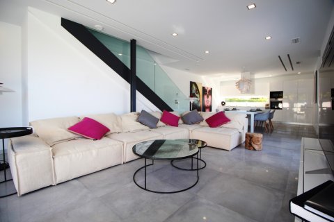 Villa à vendre à Benidorm, Alicante, Espagne, 3 chambres, 200 m2 No. 57991 - photo 8