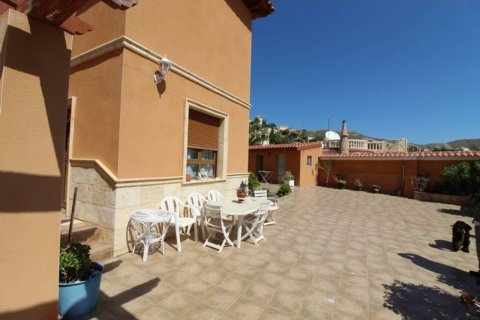 Villa à vendre à El Campello, Alicante, Espagne, 5 chambres, 240 m2 No. 58604 - photo 3