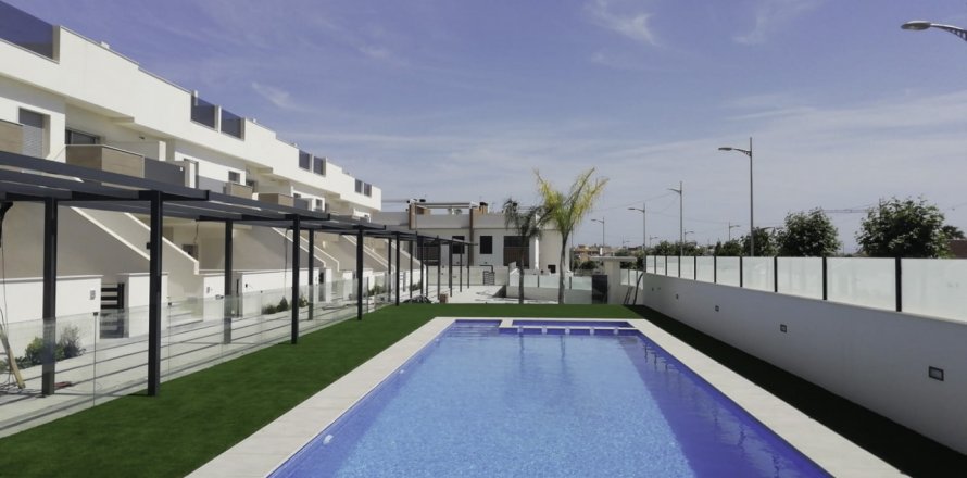 Bungalow à Pilar de la Horadada, Alicante, Espagne 2 chambres, 78 m2 No. 58986