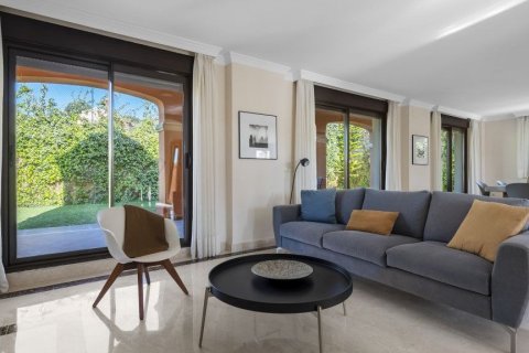 House à vendre à Malaga, Espagne, 3 chambres, 283 m2 No. 62111 - photo 7