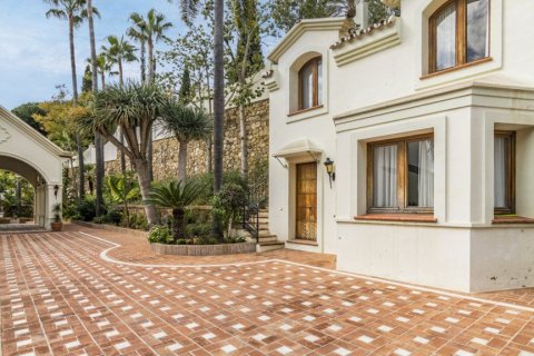 Villa à vendre à El Paraiso, Alicante, Espagne, 16 chambres, 890.28 m2 No. 62035 - photo 16