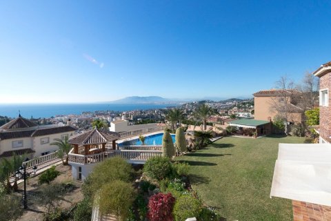 Villa à vendre à Malaga, Espagne, 6 chambres, 2.15 m2 No. 3651 - photo 23