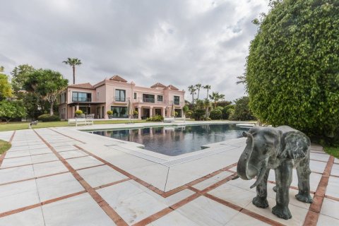 Villa à vendre à El Paraiso, Alicante, Espagne, 11 chambres, 1.07 m2 No. 3453 - photo 2