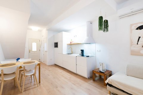Apartment à vendre à Malaga, Espagne, 2 chambres, 81 m2 No. 60945 - photo 4