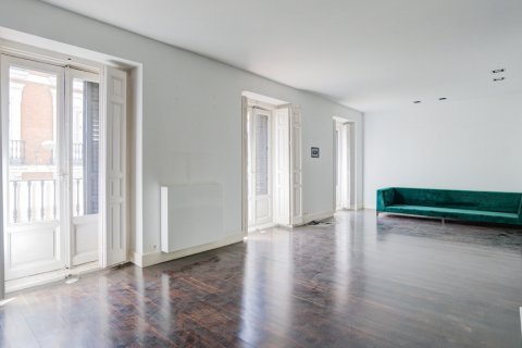 Duplex à vendre à Madrid, Espagne, 4 chambres, 350 m2 No. 61276 - photo 22