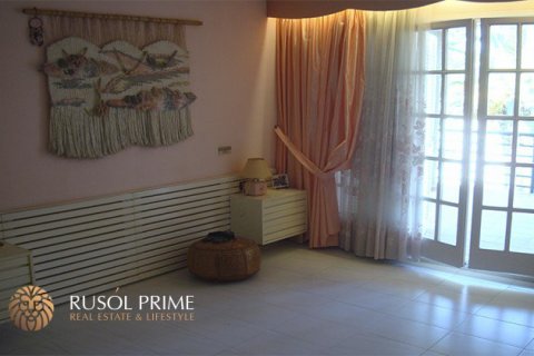 Villa in vendita Castelldefels, Barcelona, Spagna 5 camere da letto, 320 mq. N° 8745 - foto 6