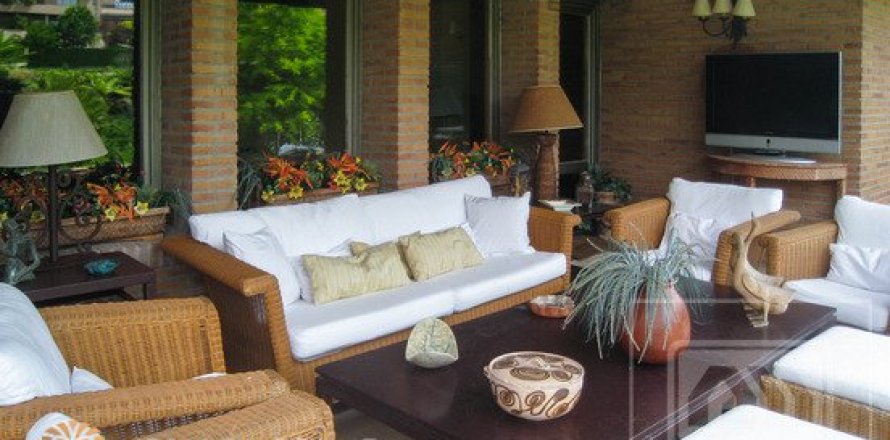 Appartamento Madrid, Spagna 7 camere da letto, 550 mq. N° 8926
