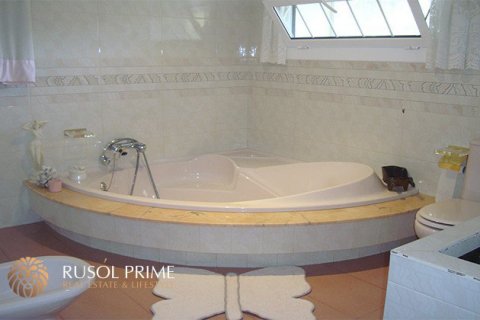 Villa in vendita Castelldefels, Barcelona, Spagna 5 camere da letto, 320 mq. N° 8745 - foto 8