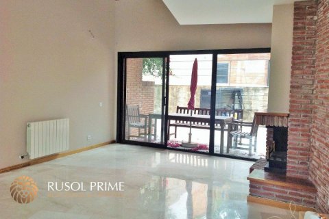 Casa in vendita Castelldefels, Barcelona, Spagna 5 camere da letto, 258 mq. N° 8762 - foto 2