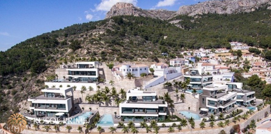 Villa a Calpe, Alicante, Spagna 4 camere da letto, 819.82 mq. N° 11744