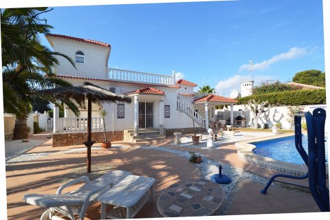 Villa in vendita La Zenia, Alicante, Spagna 3 camere da letto, 180 mq. N° 19368 - foto 5