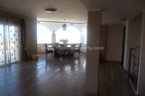 Villa in vendita Torviscas, Tenerife, Spagna 4 camere da letto, 690 mq. N° 24291 - foto 2