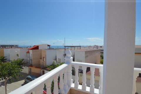 Villetta a schiera in vendita Torre de la Horadada, Alicante, Spagna 4 camere da letto, 111 mq. N° 19334 - foto 9