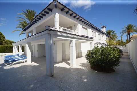 Villa in vendita Cabo Roig, Alicante, Spagna 9 camere da letto, 470 mq. N° 19351 - foto 4