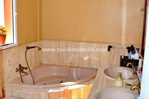 Villa in vendita Torviscas, Tenerife, Spagna 4 camere da letto, 400 mq. N° 24286 - foto 26