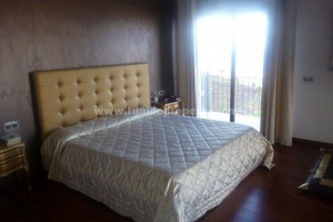 Villa in vendita Torviscas, Tenerife, Spagna 4 camere da letto, 690 mq. N° 24291 - foto 18