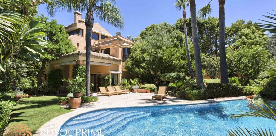 Villa Marbella, Malaga, Spagna 4 camere da letto, 1012 mq. N° 38444