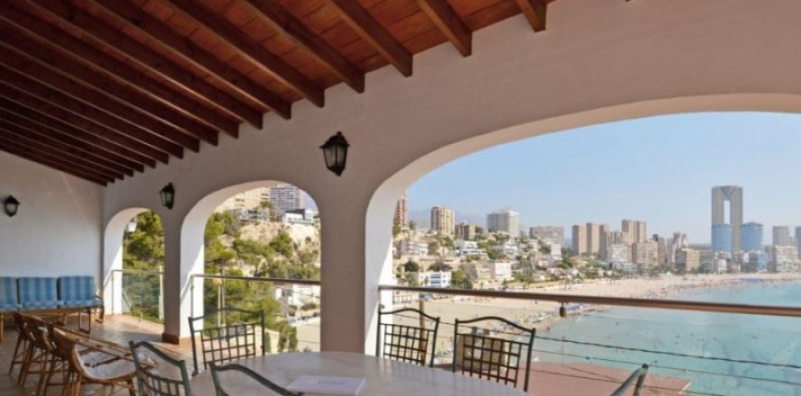 Villa Benidorm, Alicante, Spagna 5 camere da letto, 180 mq. N° 44035