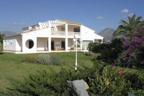 Villa in vendita a La Nucia, Alicante, Spagna 4 camere da letto, 650 mq. N° 44910 - foto 2