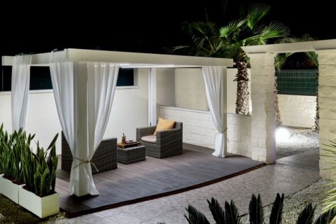 Villa in vendita Torrevieja, Alicante, Spagna 5 camere da letto, 460 mq. N° 43831 - foto 9