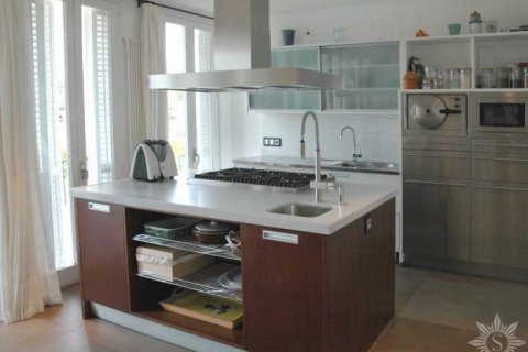 Villa in vendita Mataro, Barcelona, Spagna 6 camere da letto, 290 mq. N° 41426 - foto 2