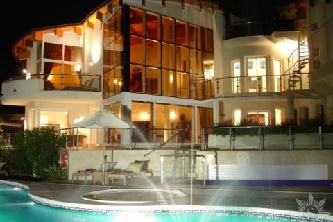 Villa in vendita a Marbella, Malaga, Spagna 8 camere da letto, 600 mq. N° 41455 - foto 2