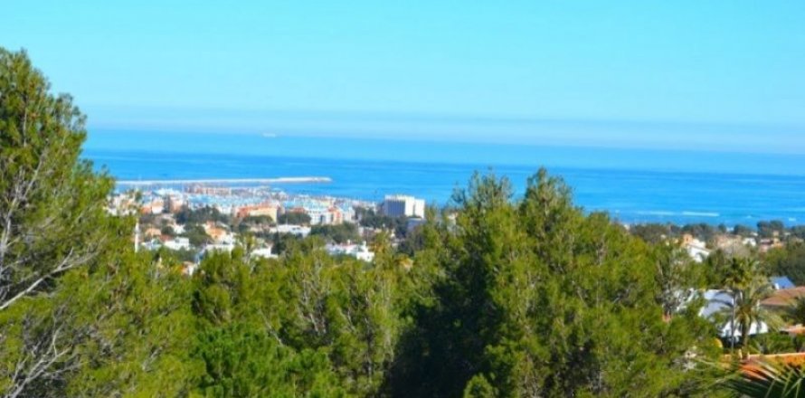 Villa a Denia, Alicante, Spagna 4 camere da letto, 600 mq. N° 45376