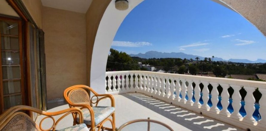 Villa a La Nucia, Alicante, Spagna 8 camere da letto, 1029 mq. N° 44589