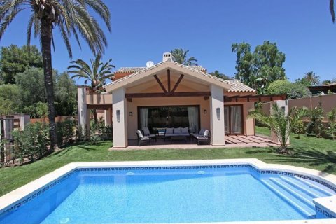 Villa in vendita a Marbella, Malaga, Spagna 5 camere da letto, 490 mq. N° 45273 - foto 5