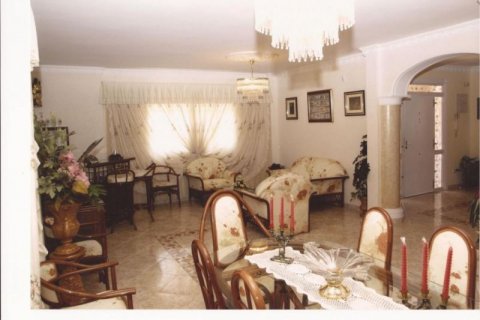 Villa in vendita Alicante, Spagna 4 camere da letto, 300 mq. N° 46075 - foto 6