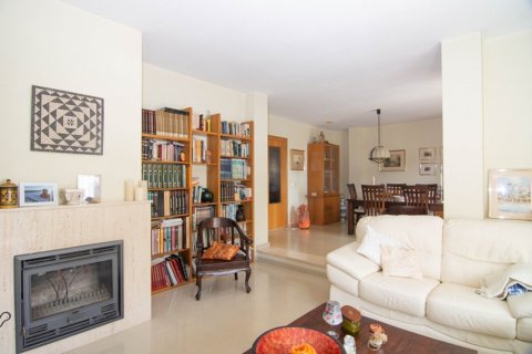 Villa in vendita a La Nucia, Alicante, Spagna 5 camere da letto, 290 mq. N° 50082 - foto 5