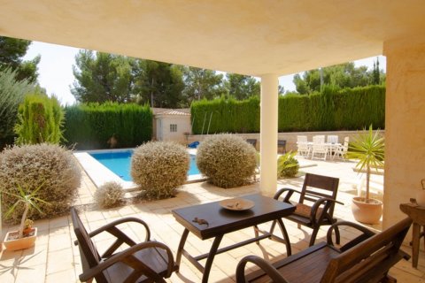 Villa in vendita a La Nucia, Alicante, Spagna 5 camere da letto, 290 mq. N° 50082 - foto 2