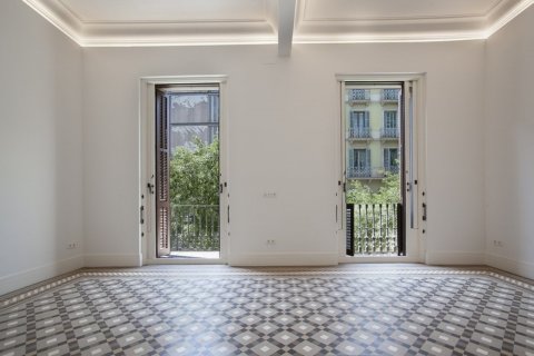 Appartamento in vendita a Eixample, Barcelona, Spagna 3 camere da letto, 179 mq. N° 50308 - foto 1