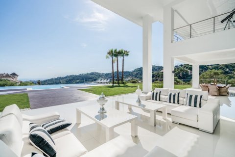 Villa in vendita a La Perla-Torremuelle, Malaga, Spagna 8 camere da letto, 2500 mq. N° 53369 - foto 11