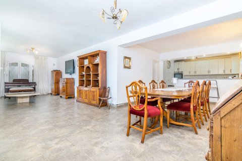 Villa in vendita Estepona, Malaga, Spagna 4 camere da letto, 313 mq. N° 53533 - foto 11