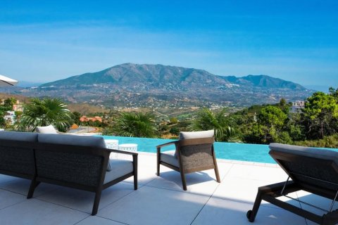 Villa in vendita Marbella Del Este, Malaga, Spagna 3 camere da letto, 335 mq. N° 53453 - foto 6