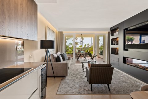 Appartamento in vendita Estepona, Malaga, Spagna 4 camere da letto, 137 mq. N° 53527 - foto 14