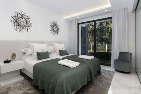 Appartamento in vendita Estepona, Malaga, Spagna 4 camere da letto, 300 mq. N° 53525 - foto 4
