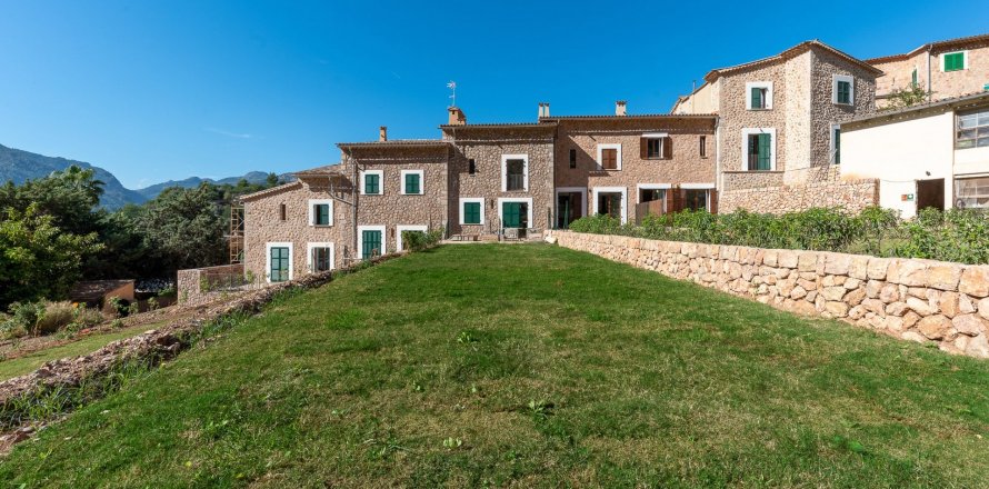 Villetta a schiera a Fornalutx, Mallorca, Spagna 3 camere da letto, 265 mq. N° 48086