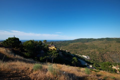 Terreno in vendita a Benahavis, Malaga, Spagna N° 55370 - foto 1