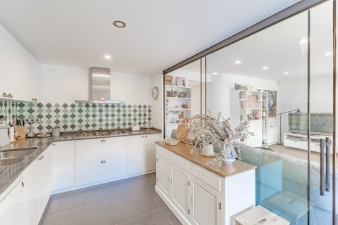Appartamento in vendita Barcelona, Spagna 3 camere da letto, 102 mq. N° 56921 - foto 8