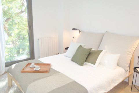 Duplex in vendita a Barcelona, Spagna 3 camere da letto, 98 mq. N° 57349 - foto 2