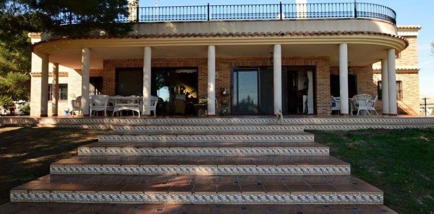 Villa a Los Balcones, Alicante, Spagna 10 camere da letto, 550 mq. N° 58543