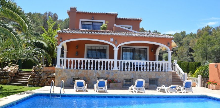 Villa a Javea, Alicante, Spagna 5 camere da letto, 400 mq. N° 58726