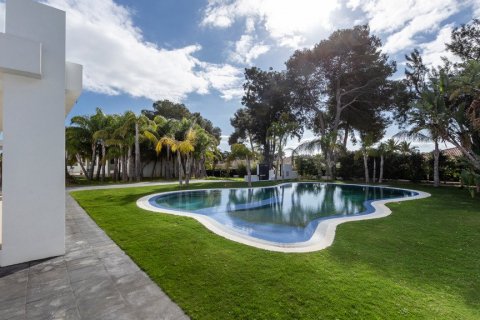 Villa in vendita San Roque, Cadiz, Spagna 8 camere da letto, 1.6 mq. N° 3270 - foto 5